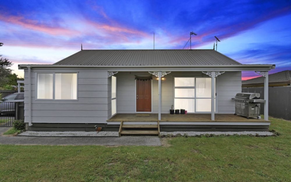 This comfortable family home is a fabulous destination & peaceful retreat
